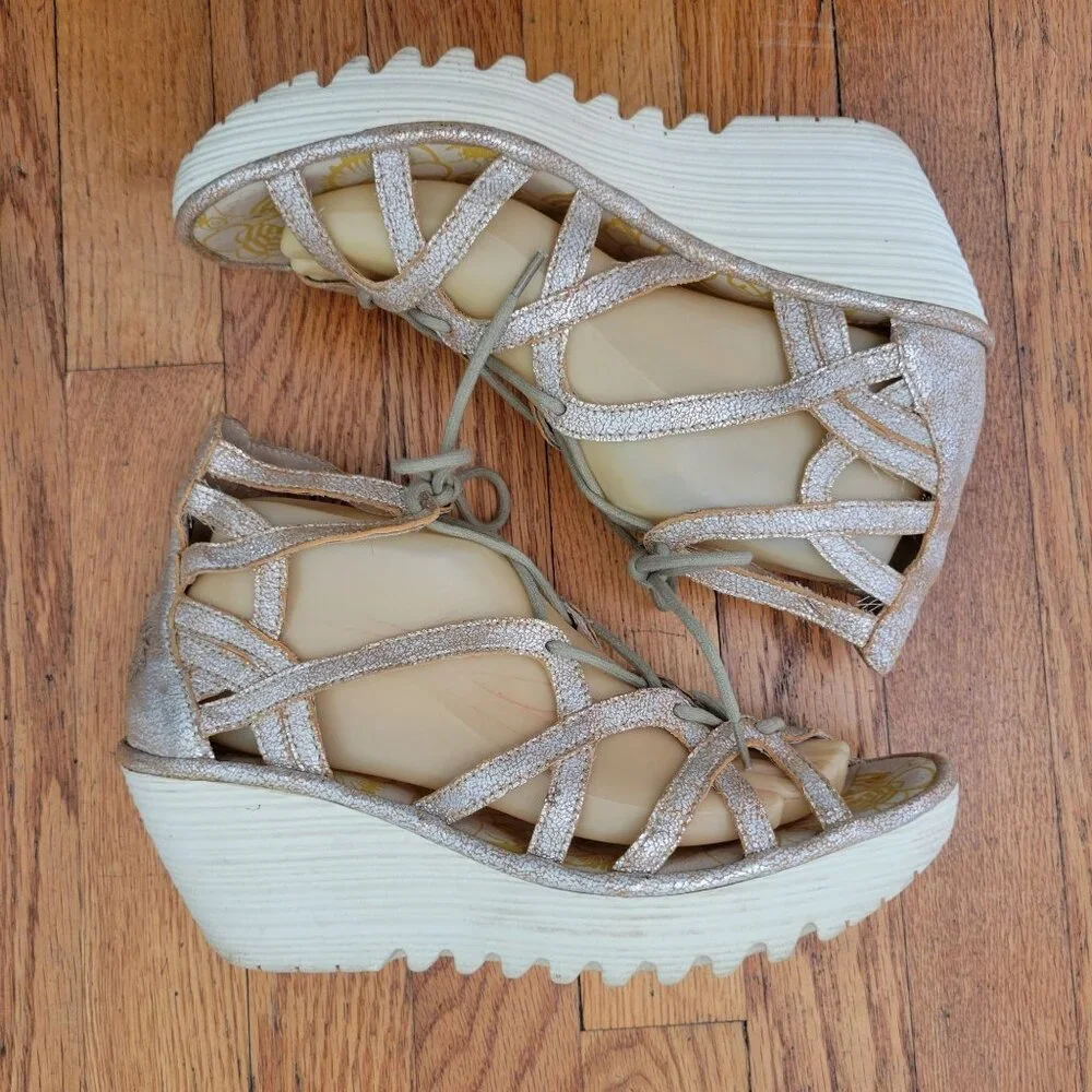 Fly London 40 YUKE Metallic Wedge Silver Gold‎ Glitter Sandals 9 9.5